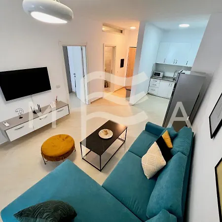 Auslander 731 Apartment *