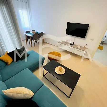 Auslander 731 Apartment
